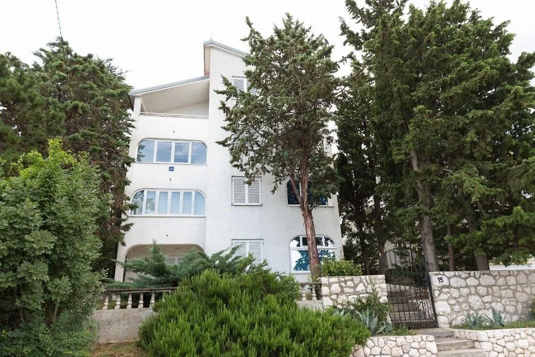 Toni Nv - Apartment 30 M From The Beach Novi Vinodolski